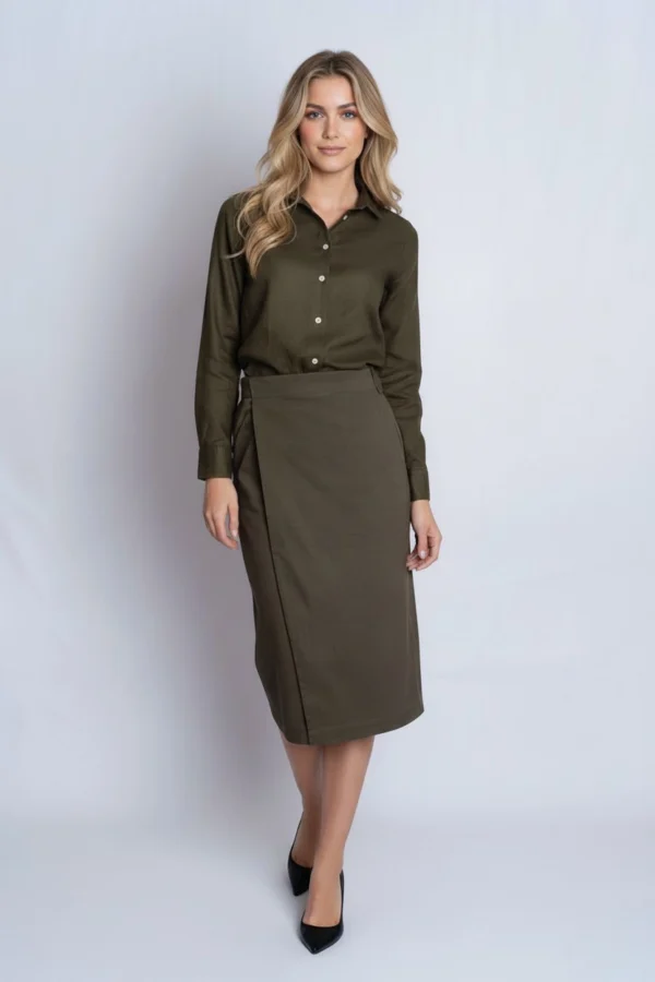 Camisa feminina de puro linho Militar